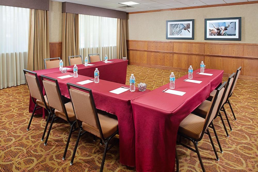 Hampton Inn & Suites Дентон Екстер'єр фото