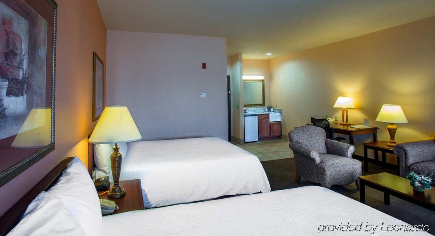 Hampton Inn & Suites Дентон Екстер'єр фото