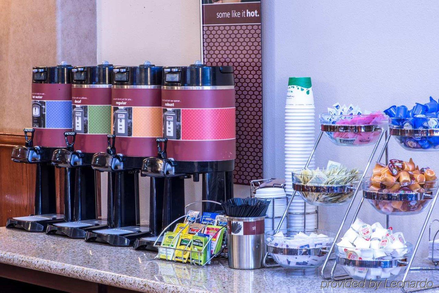 Hampton Inn & Suites Дентон Екстер'єр фото