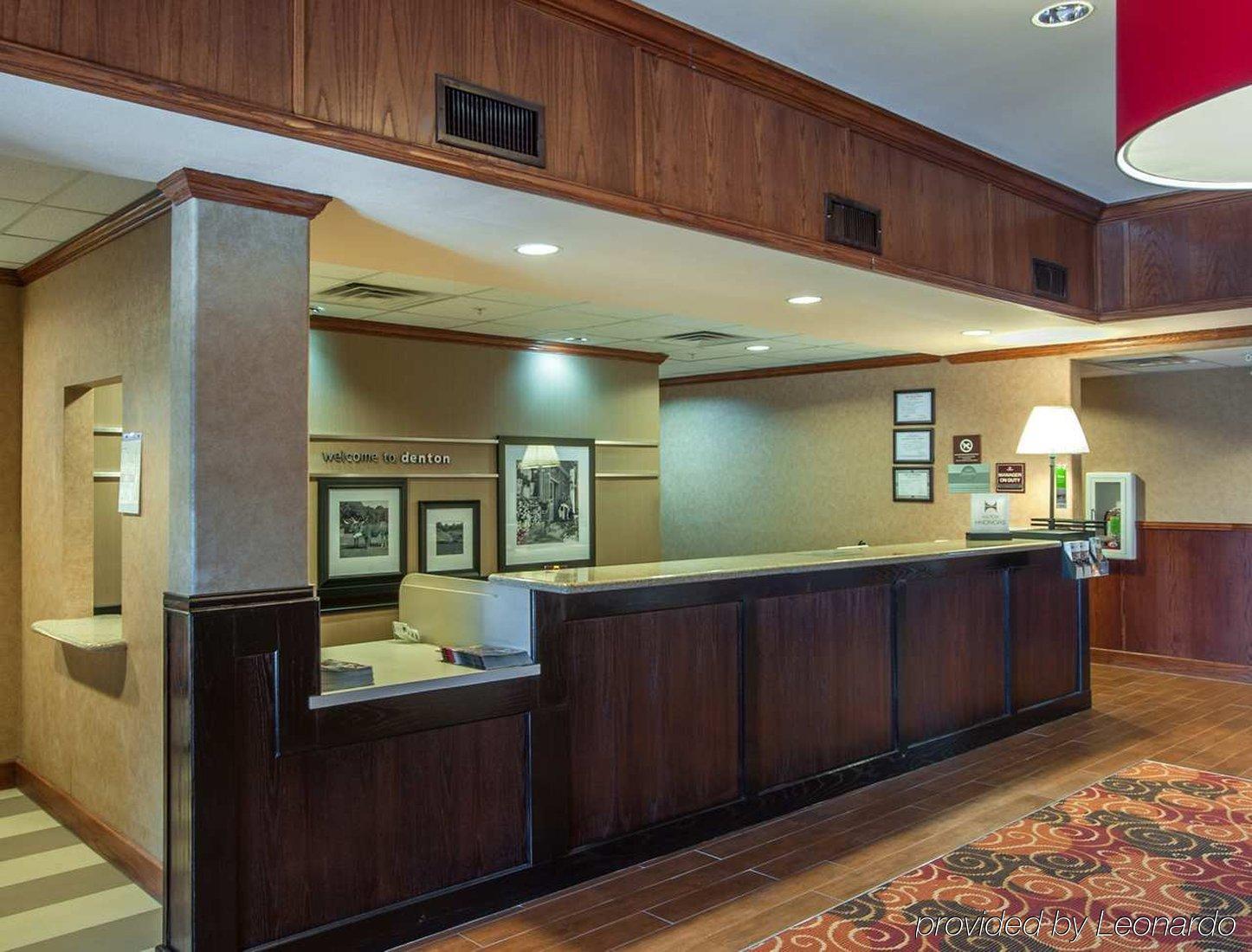 Hampton Inn & Suites Дентон Екстер'єр фото
