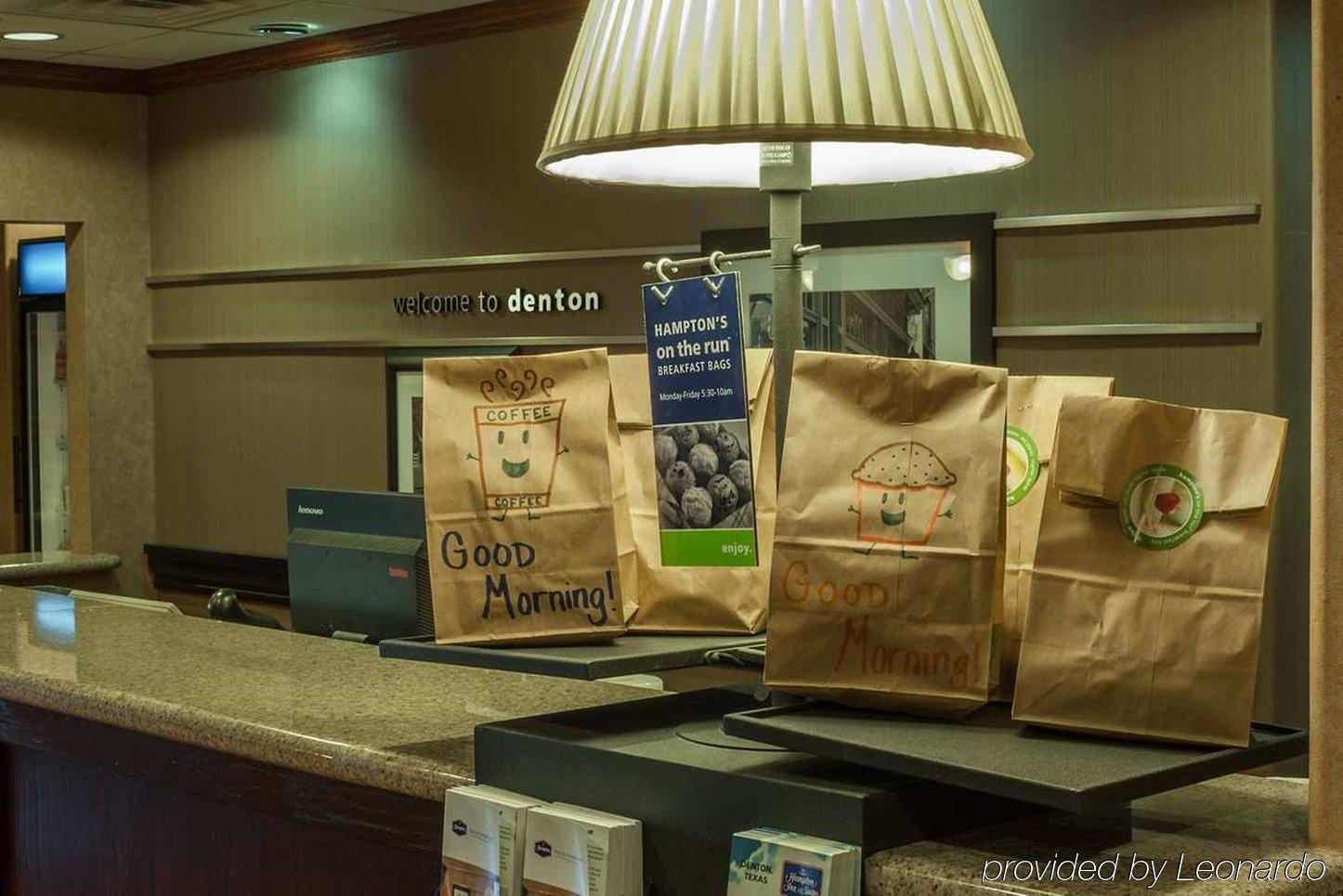 Hampton Inn & Suites Дентон Екстер'єр фото